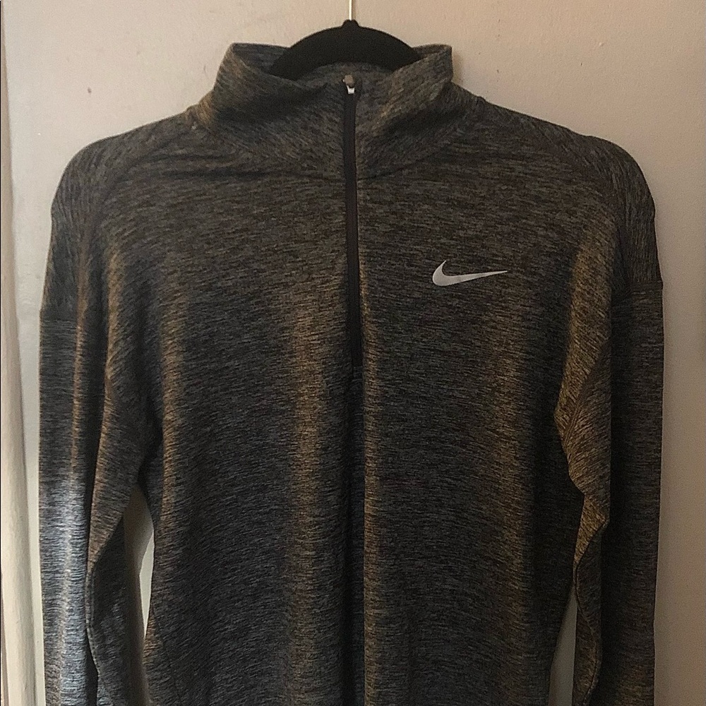 Women’s Nike Running Therma-FIT  long sleeve top in grey